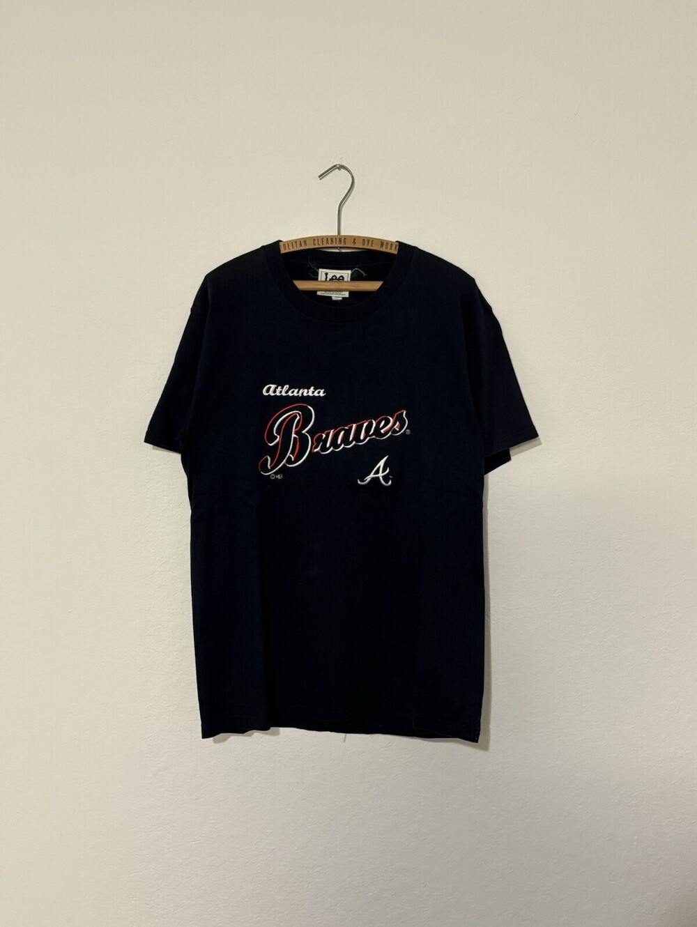 Vintage 90s MLB Atlanta Braves Embroidered Logo Lee Sports Shirt Size Mens M